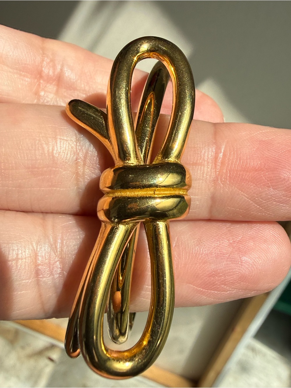 kate spade Gold Bow Knot Bracelet - Picture 3 of 4